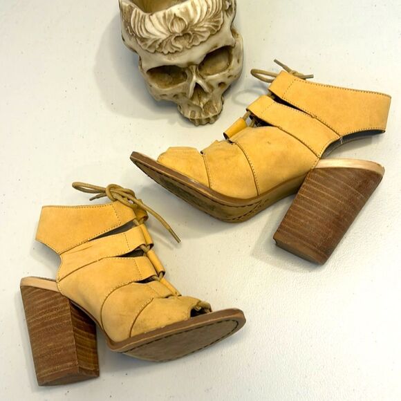 HINGE Drea Open Toe Leather Sandal, Size 5.5 - Picture 4 of 11